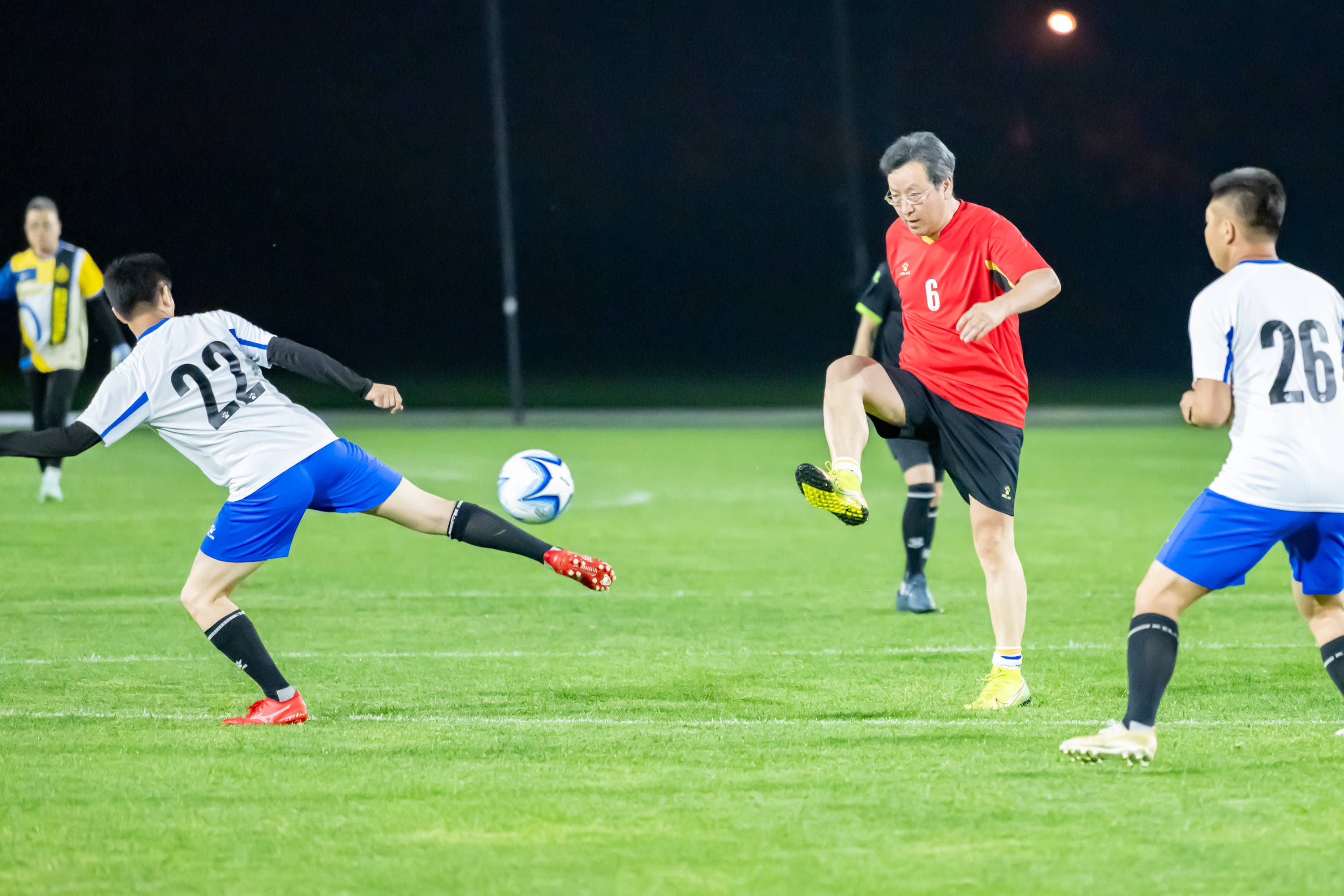 球注入了新 球注入了新