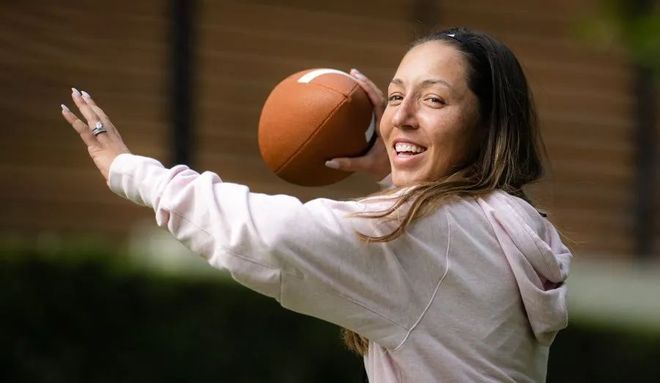 它们背后共 它们背后共