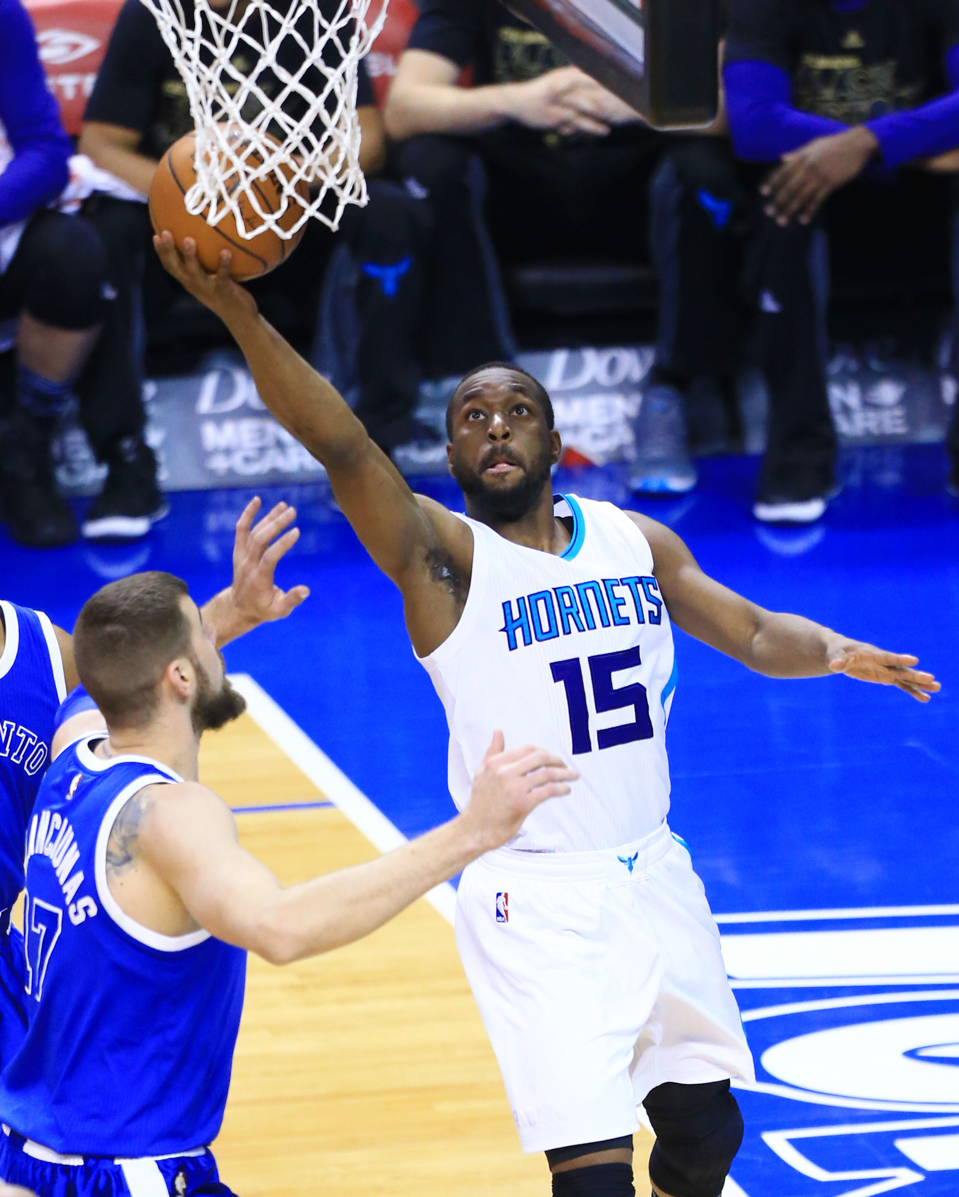 湖人以大量 湖人以大量